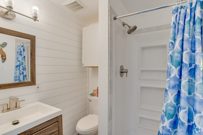 Building Photo - 203A 62nd St Rental
