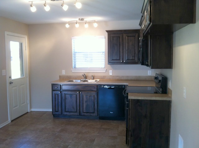 Photo - 18027 Loring Ln Unit 18027 Loring Ln