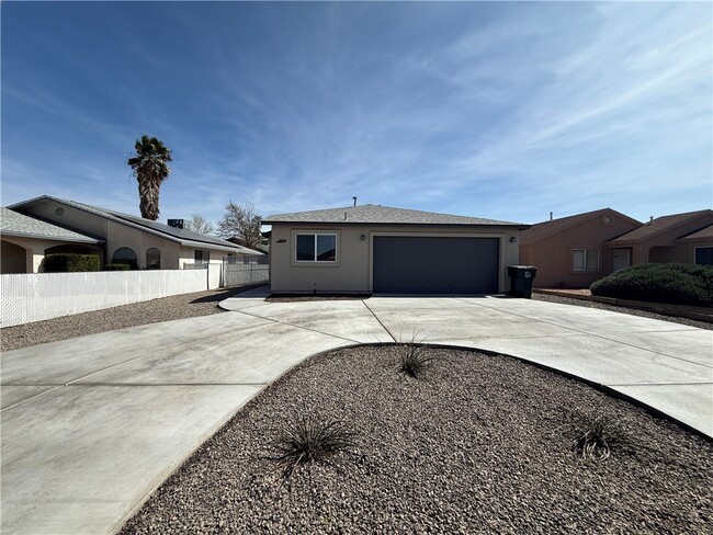 Building Photo - 3606 N Wells St