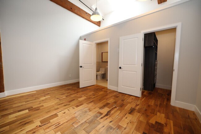 Photo - 1822 E Glenwood Ave