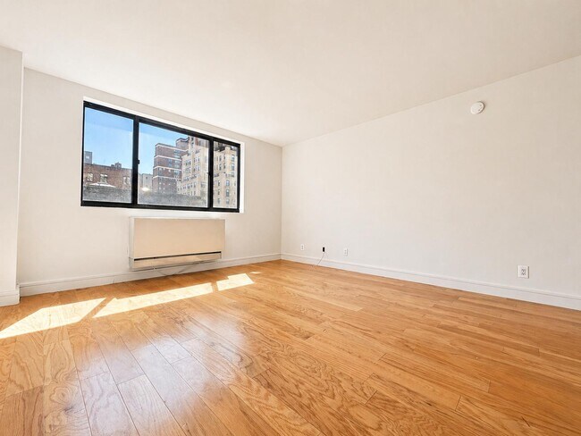 Photo - 323 W 96th St Unit 612