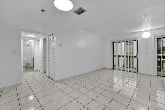 Photo - 5249 NW 7th St Unit 416