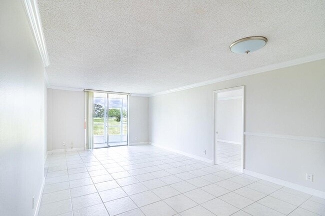 Photo - 6699 NW 2nd Ave Unidad 115 Rental