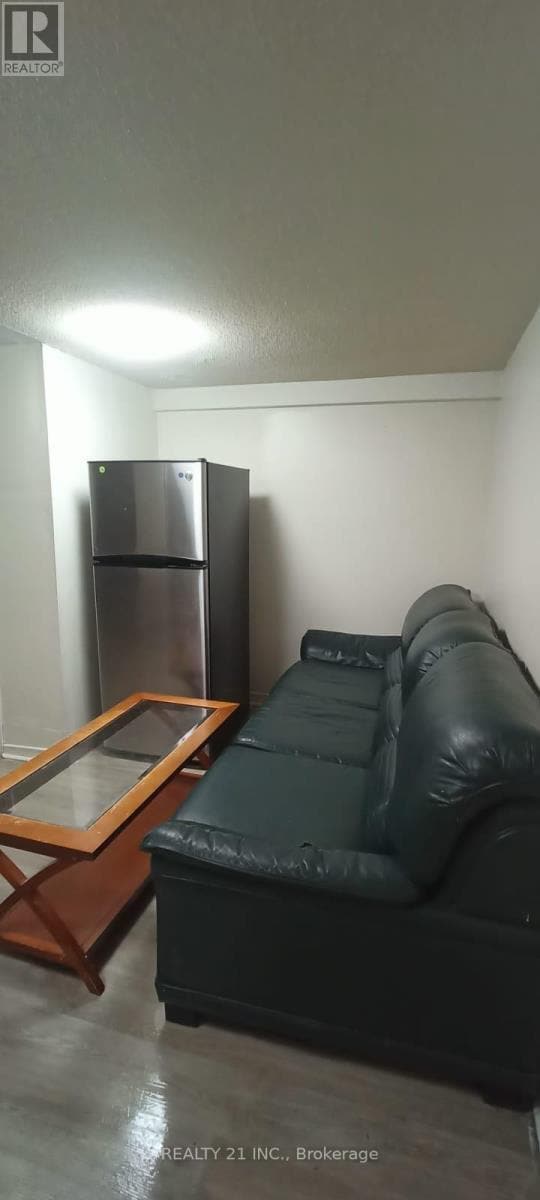 Photo - 571 Danforth Rd