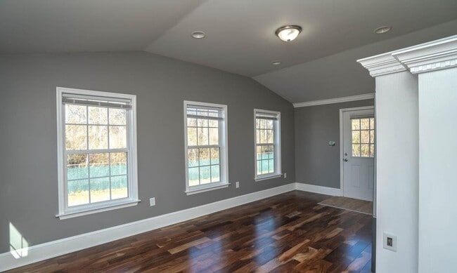 Photo - 3 Bedroom 2 Bathroom House With Fenced In ...