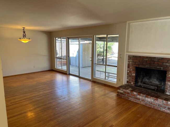 Photo - 4 Bedroom Ranch Style Home in Quiet El Sobrante Neighborhood