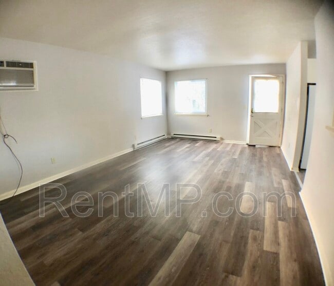 Photo - 915 Mulberry Ln