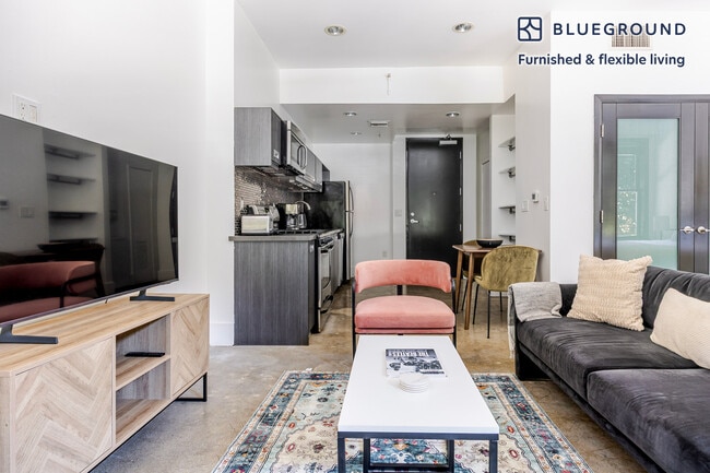 Photo - 810 S Spring St Apartamento Unidad FL2-ID1424