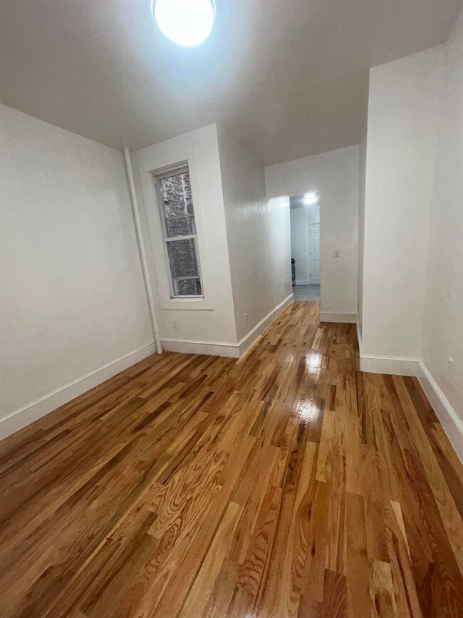 Photo - 5611 Hudson Ave Unit 1