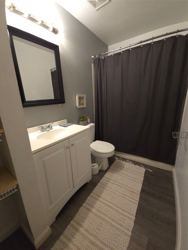Photo - 6402 Frosty Brook Dr