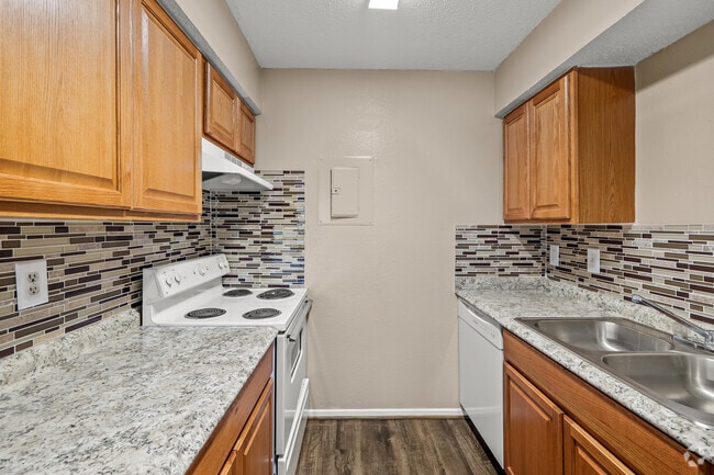 Unit B - 1BR, 1BA - 550SF - Kitchen - Bonnie Royal
