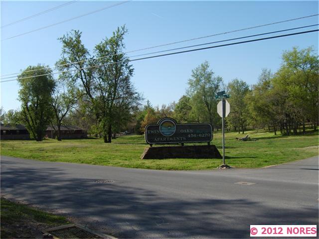 Twin Oaks Apartments - Twin Oaks Apartments