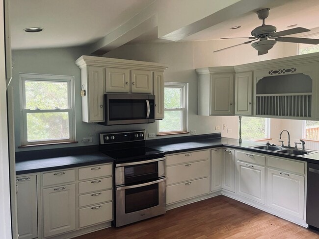 Photo - 32 Russell Ln