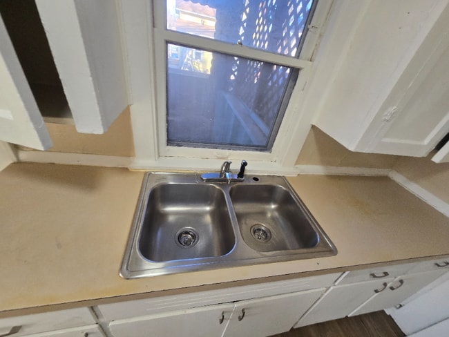 Photo - 1310 Home Pl Unidad 1