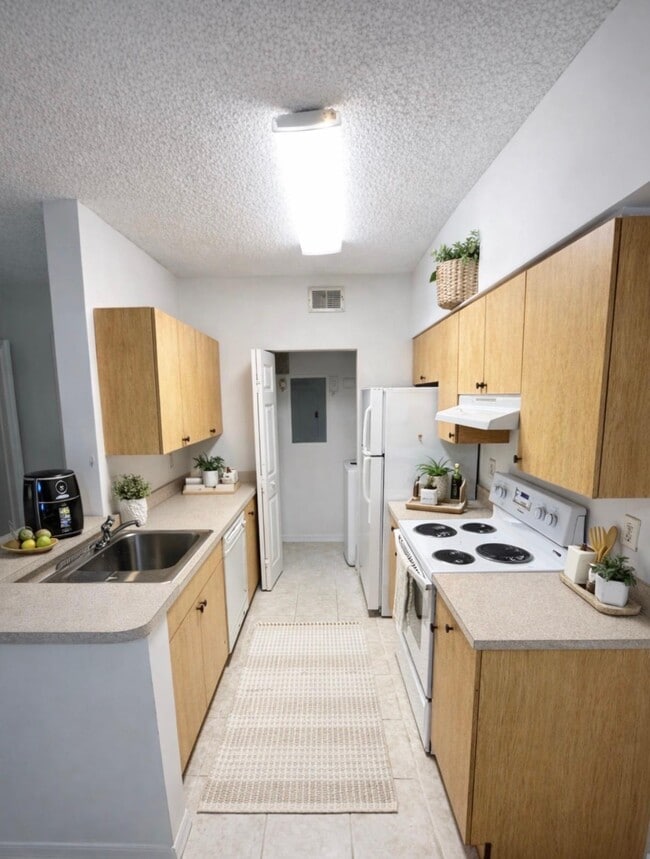 Photo - 10300 Fox Trail Rd S