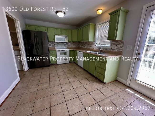 Photo - 3600 Old Forest Rd