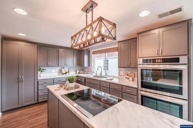 Photo - 6132 Wilford Pl SW