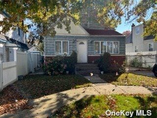 Photo - 836 Kings Pkwy House