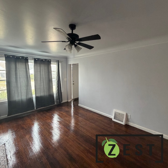 Photo - OPEN HOUSE- 4/11! 1PM-130PM! Amazing 3 Bedroom 1 Bathroom - $1,225.00