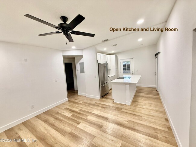 Photo - 10490 Pinehurst Dr