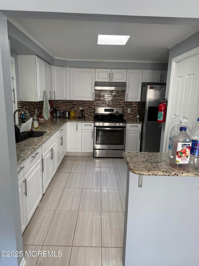 Photo - 148 Dewitt Ave