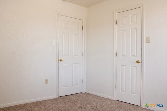 Photo - 208 Gibson St Unit A