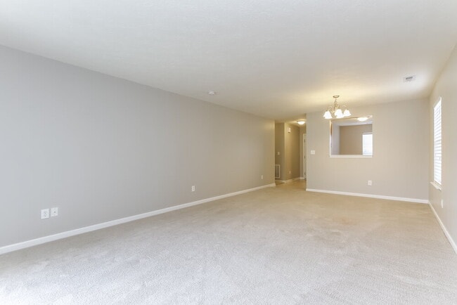 4645 Deacon Ln