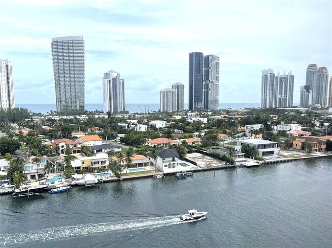 Photo - 19195 NE 36th Pl Unidad 1509