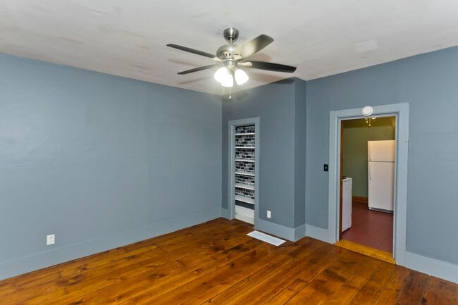Building Photo - 23-25 Day St Unit 25 Day St Rental