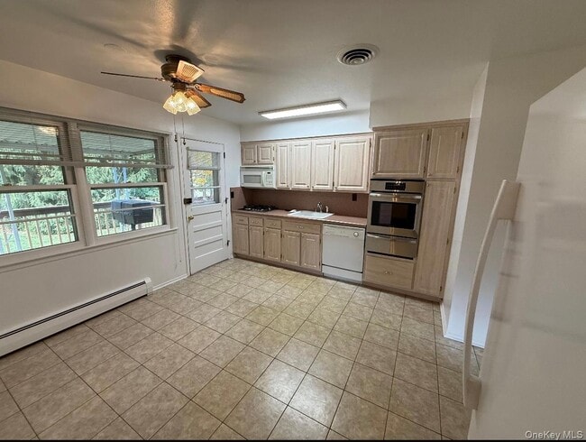 Photo - 7 Brentwood Dr