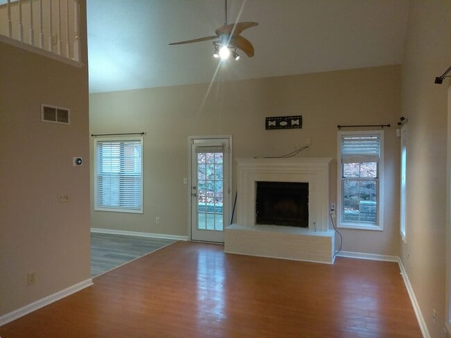 5152 Laurel Bridge Ct SE