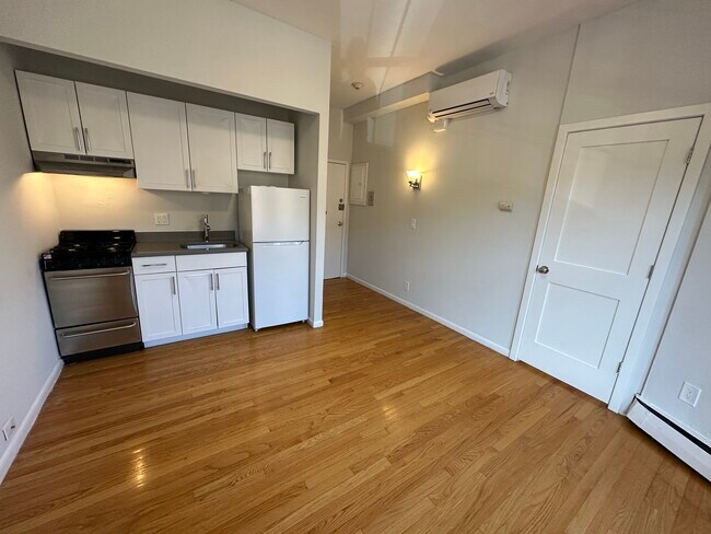 Photo - 198 Saint Botolph St