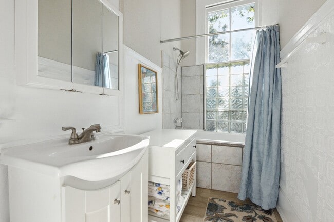 Photo - Esplanade Ave Unit 1933