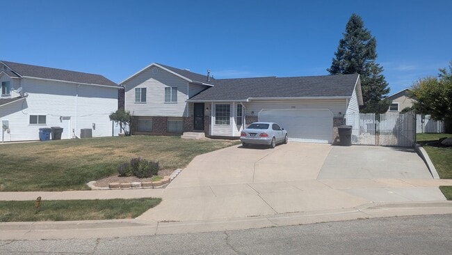 1188 W 1700 N