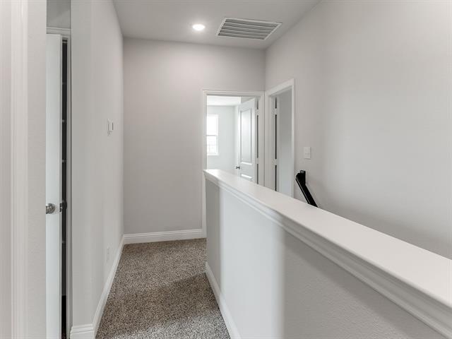 Photo - 427 Magellan Rd