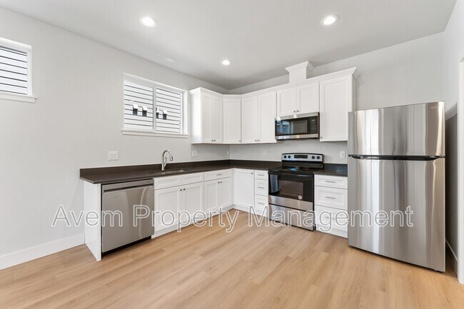 Photo - 936 Molalla Ave