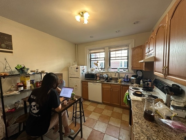 Photo - 46 Babcock St Unit 3