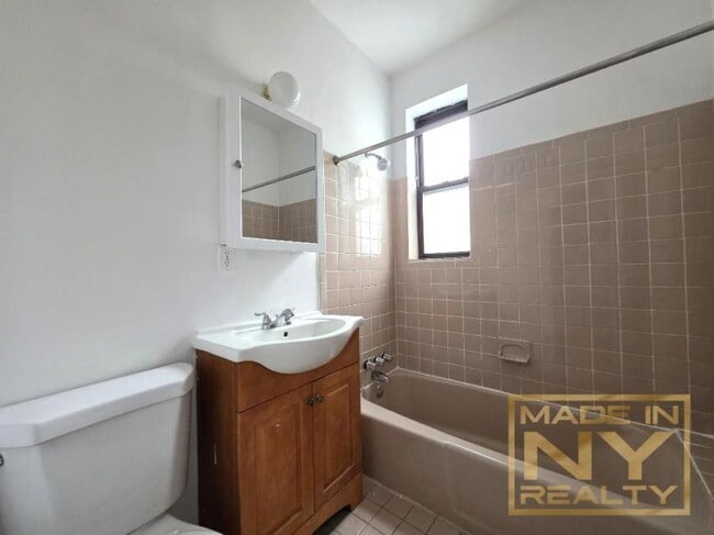 Photo - 1 bedroom in FLUSHING NY 11358 Unit 6M