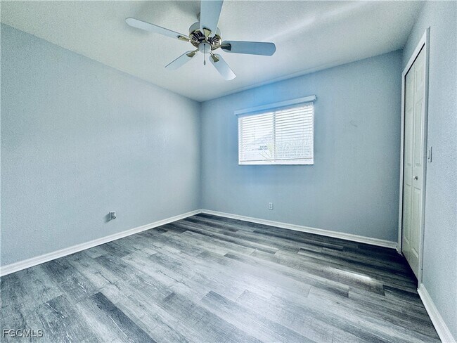 Photo - 1320 SE 6th Ave