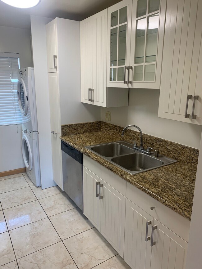 Photo - 20134 Leadwell St Unit 302