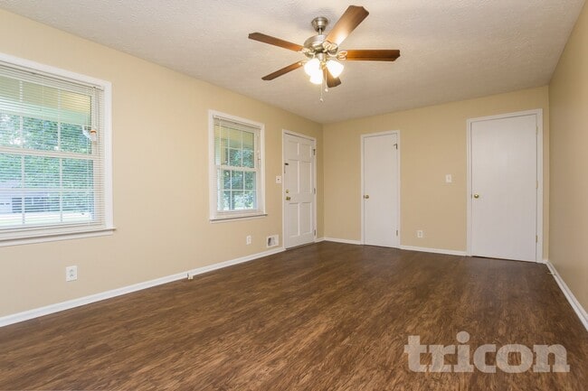 Photo - 2807 Alamo Pl