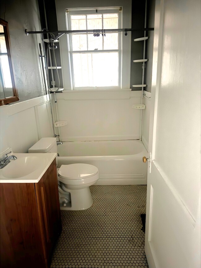 Photo - 614 Goodwin Ave