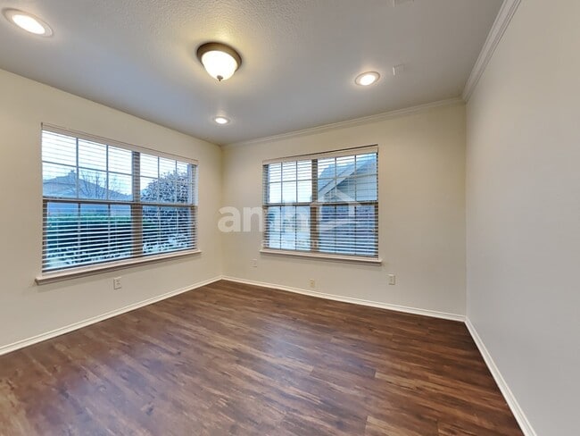 Photo - 6005 Stirrup Iron Dr