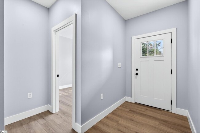 Photo - 1403 Lake Bowen Dam Rd