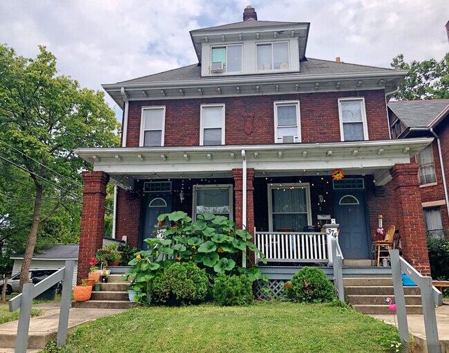 Beautiful Duplex house at 372-374 E Oakland - 372 E Oakland Ave House Unit 372