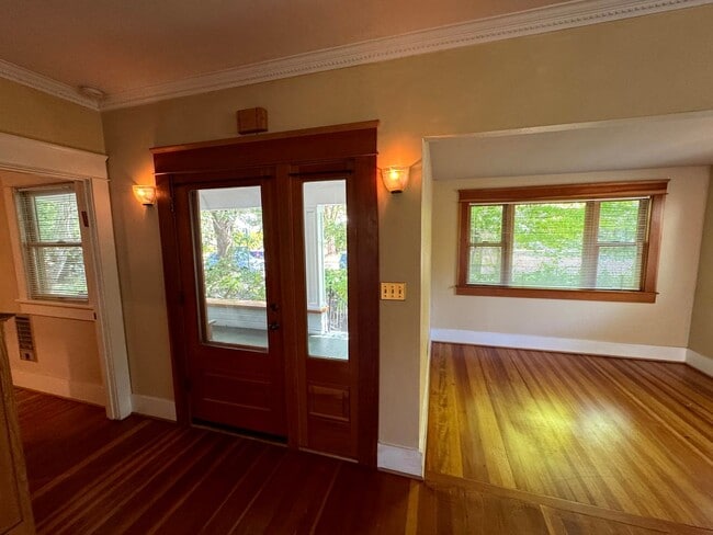 Photo - 4 Bedroom House Near Downtown Eugene