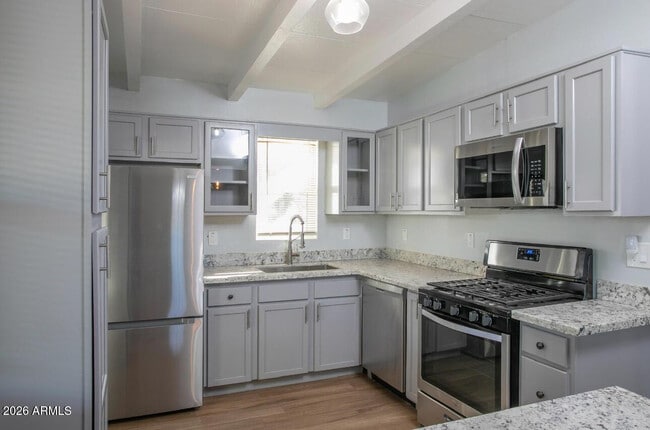Photo - 2205 W Cambridge Ave