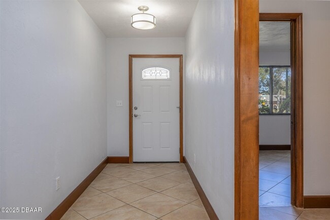 Photo - 909 Brookside Dr