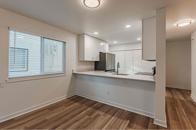 Photo - 6731 Dublin Loop W Unit B