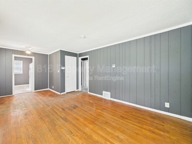 Photo - 3354 Jackson Ave